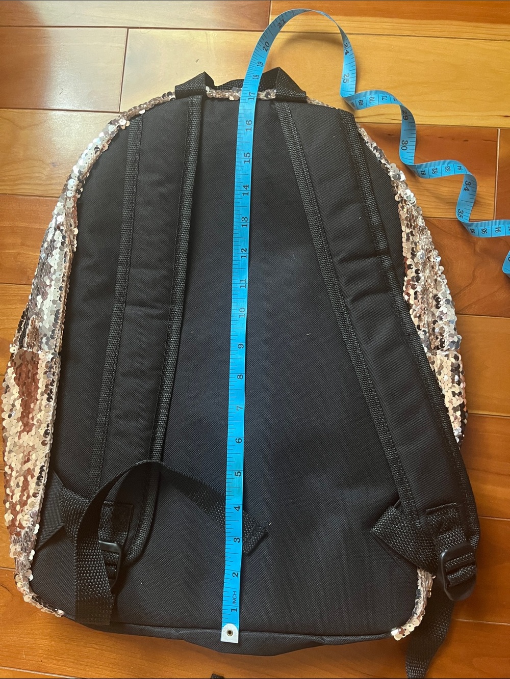Reversible sequin backpack - Picture 8 of 9